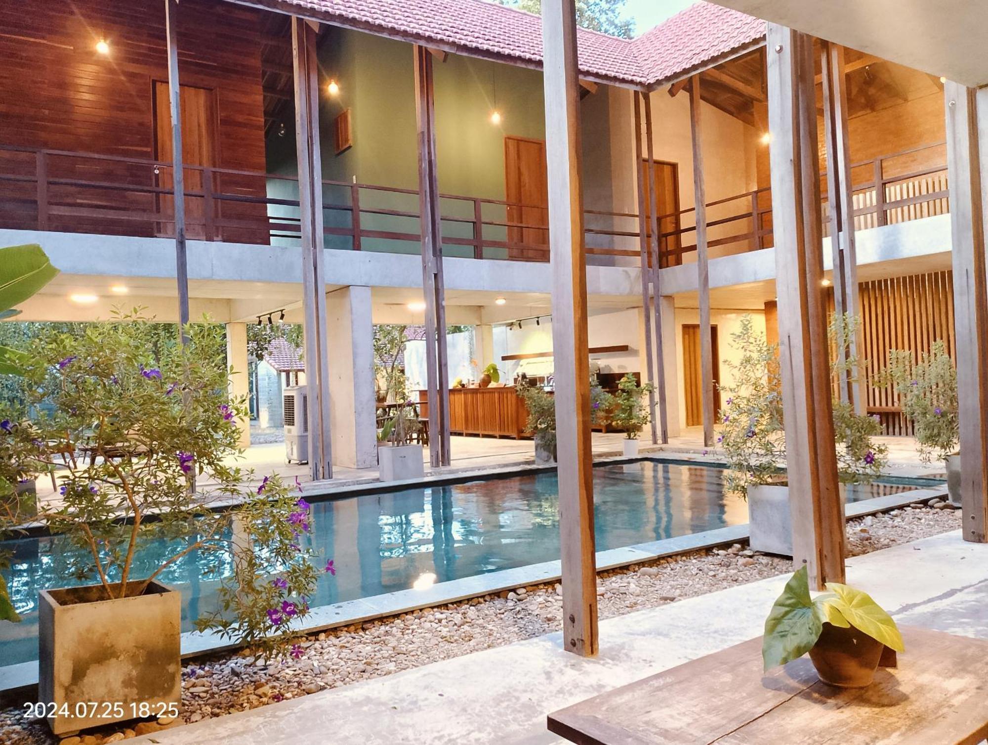 Hachi Homestay & Spa Hue Zewnętrze zdjęcie